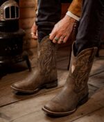 Cowboy Boots for Men Square Toe Western Boots Slip Resistant Country Boot Retro Classic Embroidered Pull On Boot for Festivals and Gift-giving - Image 2
